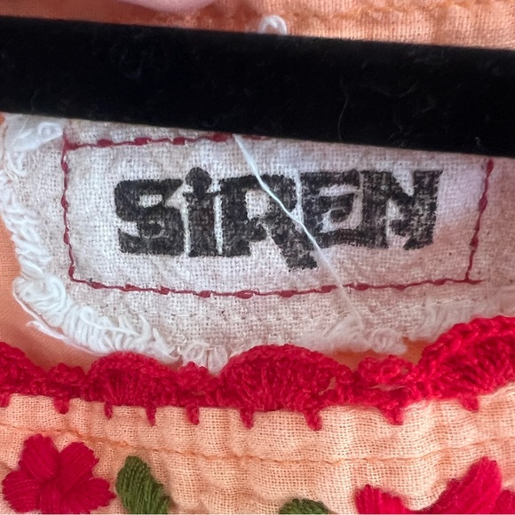 Siren embroiderd orange top not sure on size maybe small medium - Picture 2 of 3
